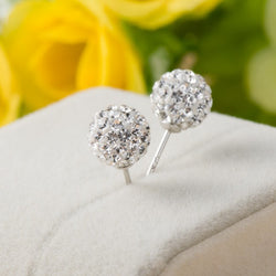 Timeless white round stud earrings in sterling silver